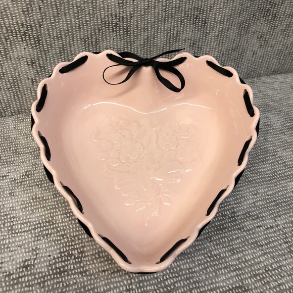 Longaberger Sweetheart Bowl - Picture 4 of 12